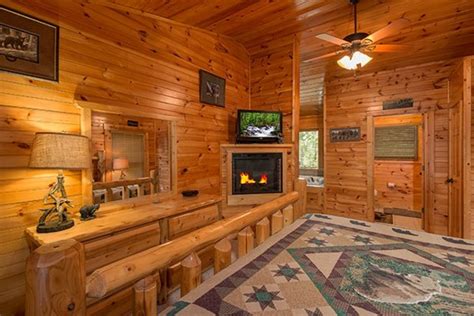 September 1, 2020 · big bear lake, ca · plenty going on up at the honey bear lodge in big bear. Honey Bear Lodge in Gatlinburg w/ 3 BR (Sleeps10)
