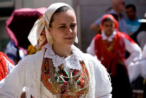 According to the last census there are close to eleven million people living in portugal. Portuguese Traditional Costumes 4 - People & Portrait ...