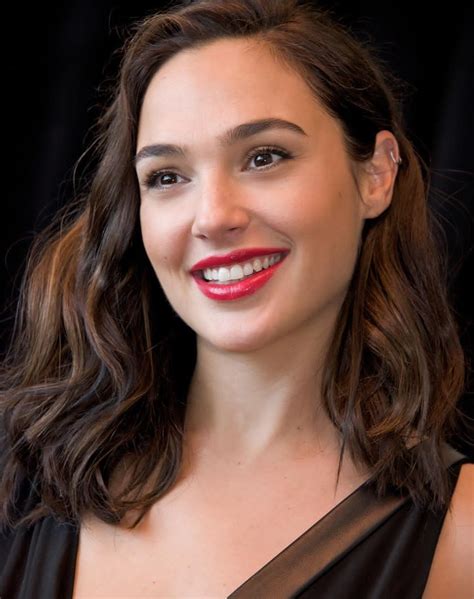 Gal Gadot Wonder Woman Smile You Just Have To Know Everything About
