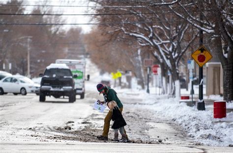 Moving Cross Country Winter Storm Takes Aim At Northeast
