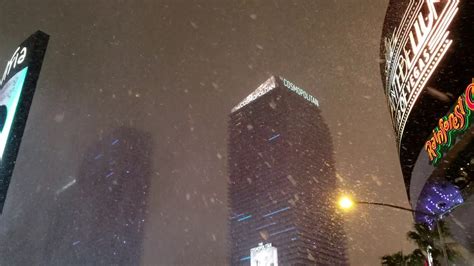 The last time this area experienced measurable snowfall was in 2008, where it measured at 3.6 inches. Snow Las Vegas Strip !?!? - YouTube