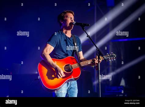 James Blunt Live Concert Hi Res Stock Photography And Images Alamy