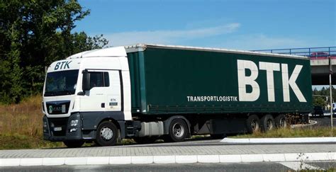 Sie sollen seit monaten dort hausen. =MAN von "BKT" rastet im September 2016 auf dem Autohof ...