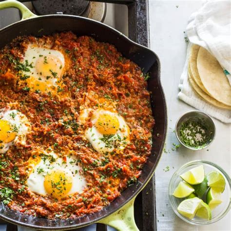 But this dish is too often plagued by chewy, overcooked beef, bland gravy, and prefab ingredients like canned cream of mushroom soup. Cast Iron Huevos Rancheros | America's Test Kitchen