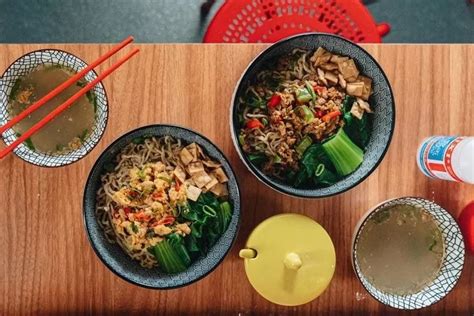 Sensasi Makan Bakmi Enak Di Bandung Ini 7 Rekomendasi Tempat Paling