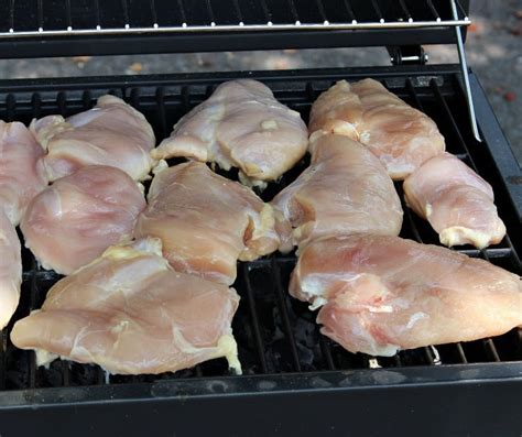 A great tasting, moist and tender grilled bbq skinless boneless chicken breast recipe. Charcoal Grilled BBQ Chicken Breast Recipe