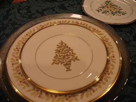 The Lenox Eternal Christmas Fine China Pattern Christmas Tableware