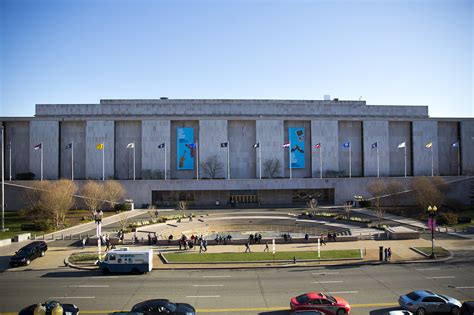 Smithsonian to shut museums, National Zoo amid COVID-19 spike
