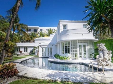 Art Deco Heaven In Miami Beach Wants 435 Million Beach Art Deco