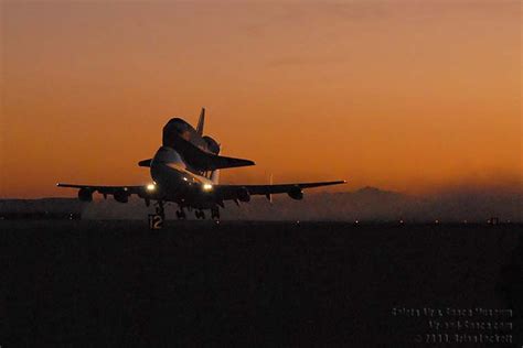 Goleta Air And Space Museum Space Shuttle Discovery Departs Edwards