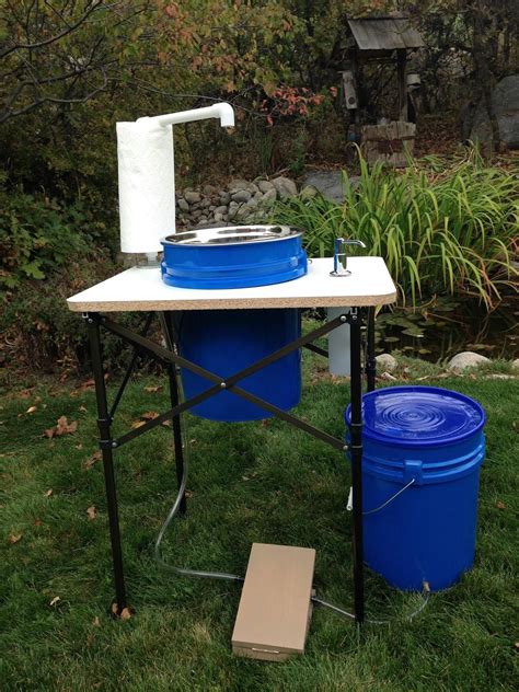 Deluxe Camp Sink Make Your Outdoor Experience More Clean And