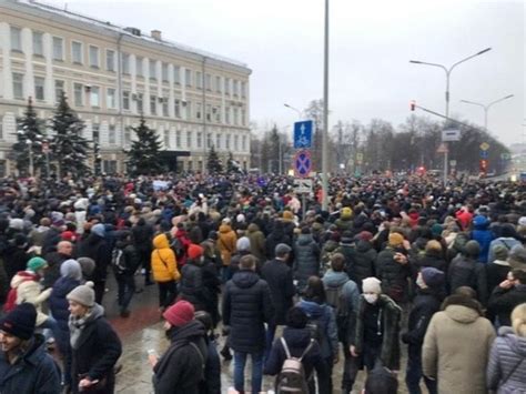 Сторонники алексея навального сообщили о начале несанкционированной акции протеста в москве в поддержку заключенного по обвинению в мошенничестве оппозиционера. Оперштаб: 19 человек с коронавирусом пришли на митинг в ...