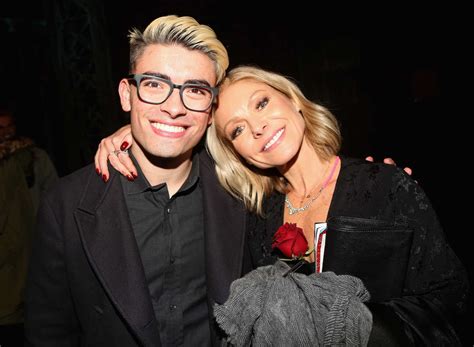 watch kelly ripa s reaction to her son being named one of the ‘sexiest people alive