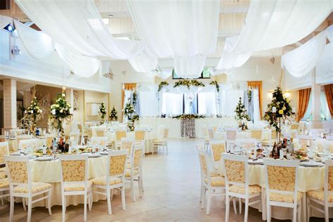 Table Layout Of A Wedding Reception Wedding Room Decorations Wedding