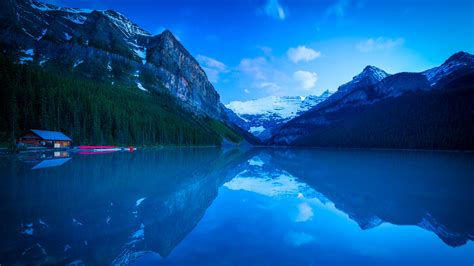 Lake Louise Wallpaper Backiee