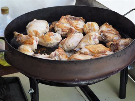 Pues porque la cerveza es una bebida natural con bajo contenido en calorías, bajo grado de alcohol, sin grasas ni azúcares y con una cantidad importante de hidratos de. Recetas de Marlis: Pollo al disco con cerveza