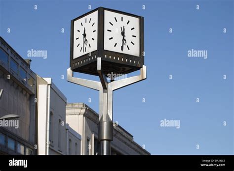 Four Sided Clock Hi Res Stock Photography And Images Alamy