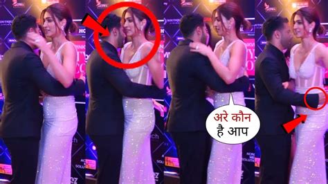 Kiss Moments Of Bollywood Stars That Went Viral In Seconds Varun And Kriti Latest Video Youtube
