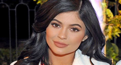 European Debut Of Kylie Jenners Skin Care Brand Is With Douglas The Leaders Globe Media
