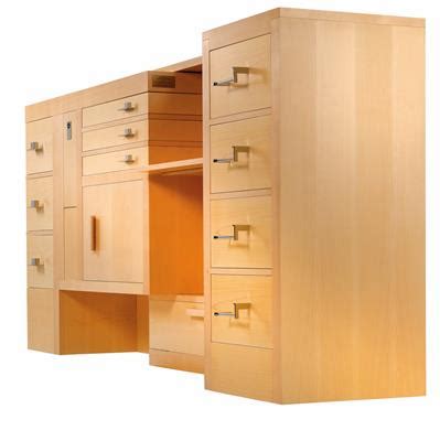 Trouver un cabinet d'architecte disponible à lyon. A "Cabinet d'Architecte", designed by Eileen Gray ...