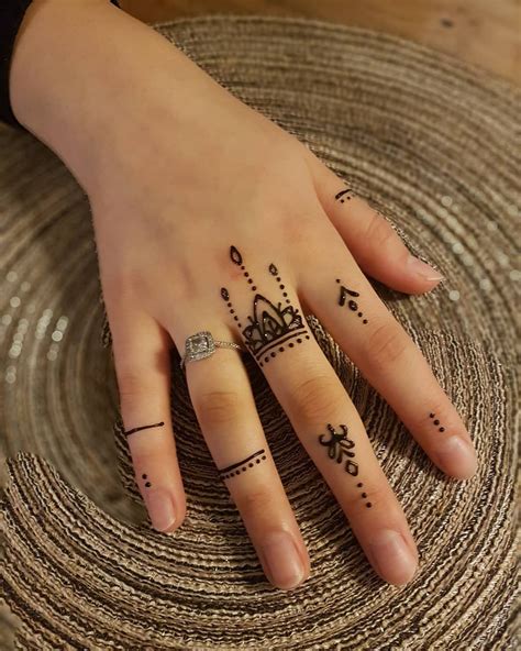 Trendy And Stunning 140 Finger Mehndi Designs For 2020 Brides In 2020