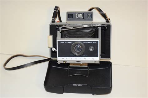 Polaroid Land Camera Automatic 225 From 1968 Joseph Hollick Flickr