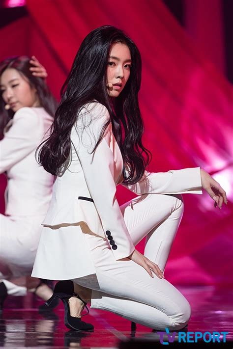 Red Velvet Irenes Wavy Hair Kpop Korean Hair And Style