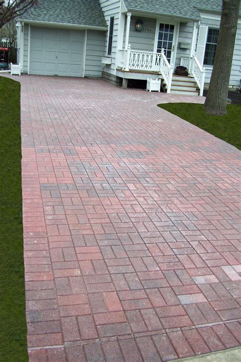 Redcharcoal Color Holland Paver Driveway Basket Weave Pattern Outdoor