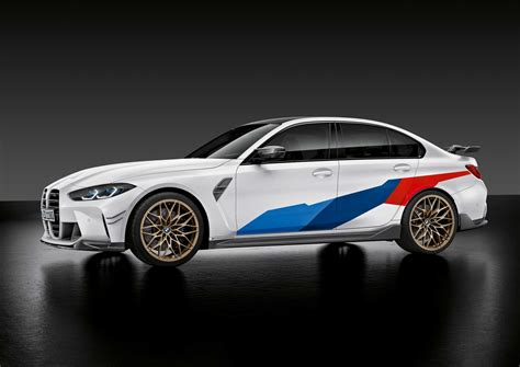 The new BMW M3 Competition Sedan, M Performance folding Motorsport (09/