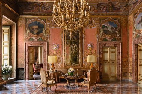 Live Like Royalty 5 Of The Worlds Finest Palaces For Rent Baroque