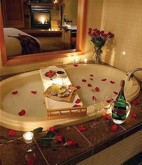 You can choose linen on the walls, white, pale pink and even purple. Romantic Valentine's Day Bathroom Ideas 34 | Romantic bath ...