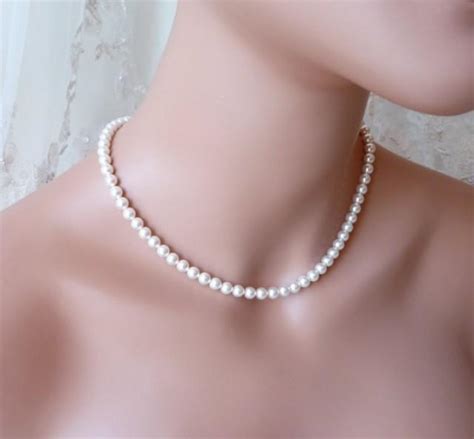 Classic Pearl Necklace WHITE Or IVORY Bridesmaid Necklace Single