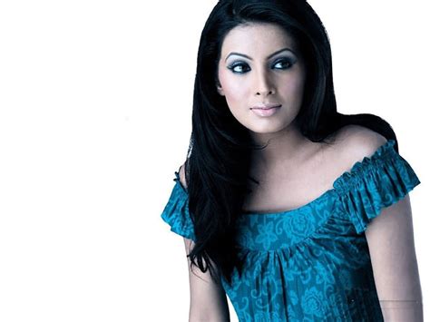 Geeta Basra 2 Female Babes Actress Hot Sexy Bollwood Hd Wallpaper Peakpx