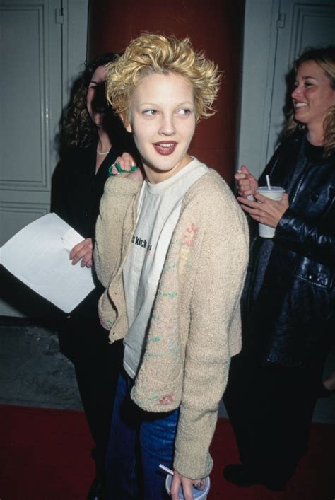 90s Grunge Is One Of Fall 2022s Biggest Fashion Trends