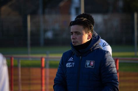 Ik kan structuur en duidelijkheid bieden in de laatste stappen naar het profvoetbal. Jeffrey de Visscher en Olivier Amelink verlengen contract ...