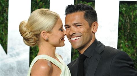 Kelly Ripa On Husband Mark Consuelos Nobody Knows Me The Way He Knows Me