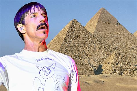 Red Hot Chili Peppers To Perform At Egypts Pyramids Of Giza