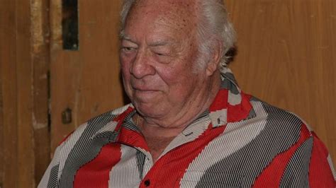 Oscar Winning Actor George Kennedy Passes Away At 91 India Tv