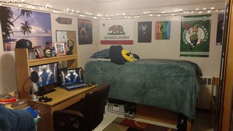 15 Cool College Dorm Room Ideas For Guys To Get