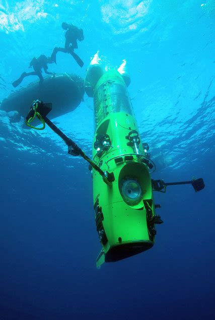 James Cameron Documents His Dive To The Mariana Trench The New York Times