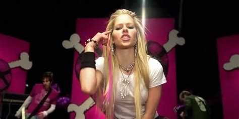 Avril Lavigne Conspiracy Theory Claims That She Has Been Dead Since 2003