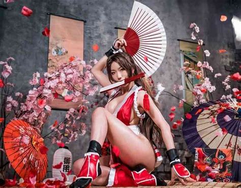 This Fatal Fury And King Of Fighters Cosplay Is Smokin Sexy Af