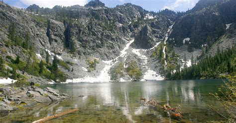 The 5 Best Hikes Of The Siskiyou Wilderness Includes Lakes Old Growth