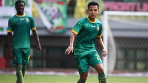 Pemain yang akrab disapa abi. Rahmad Darmawan Minta Syahrian Abimanyu Cs Belajar dari ...