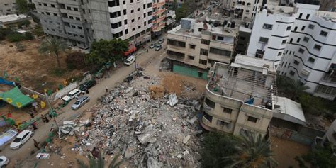 Israel Hamas Cease Fire Holds As Aid Trickles Into Gaza Strip Wsj