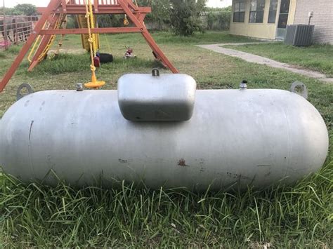 How much does it cost to install a propane tank? 250 gallon propane tank for Sale in Santa Rosa, TX - OfferUp