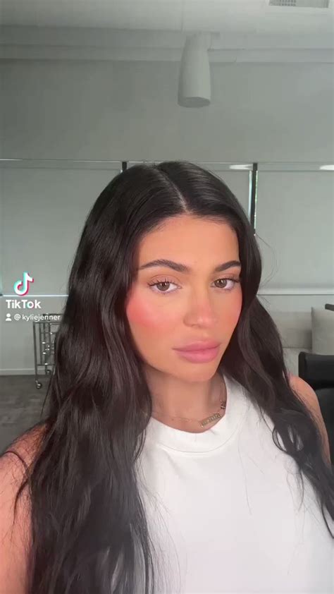 Kylie Jenner On Twitter Glowy Glam All Summer Wearing My New Glow