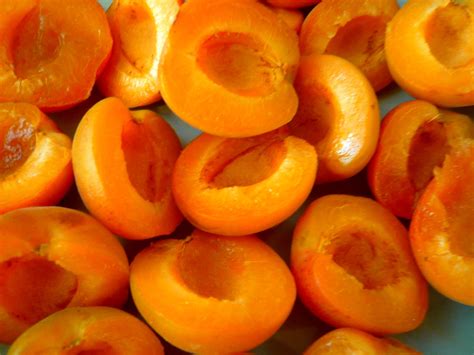 For superior flavor and aroma, look for the blenheim variety, says bruce steele of winfield farm in buellton, calif. Apricots HD Wallpapers