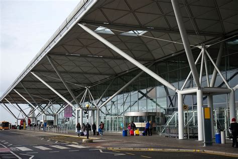 How To Travel To Stansted Airport From London The Get Bersamawisata