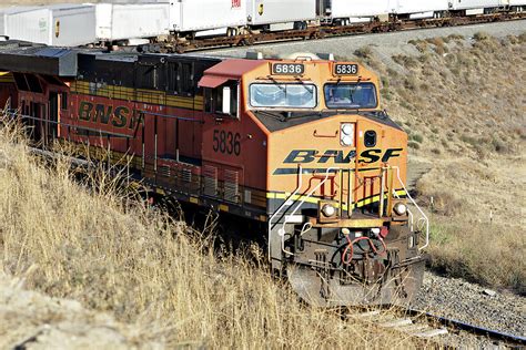 Bnsf General Electric Es44ac Locomotive In The Tehachapi Mountains
